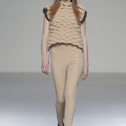 Look beige de la colección otoño/invierno 2013/2014 de HOWL by Maria Glück en El Ego de Madrid Fashion Week
