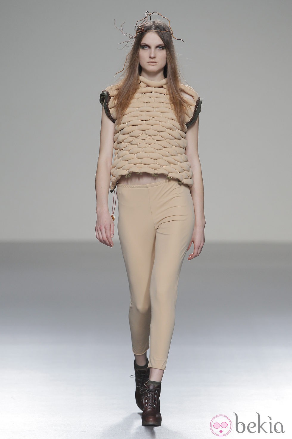 Look beige de la colección otoño/invierno 2013/2014 de HOWL by Maria Glück en El Ego de Madrid Fashion Week
