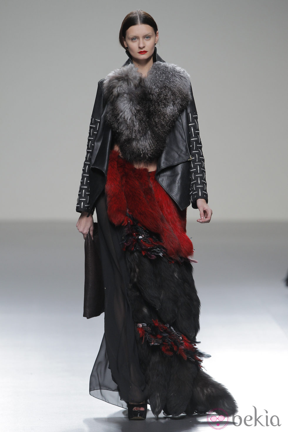 Vestido de pieles de la colección otoño/invierno 2013/2014 de Pablo Erroz en El Ego de Madrid Fashion Week