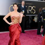 Olivia Munn con un vestido de Marchesa en los Oscar 2013