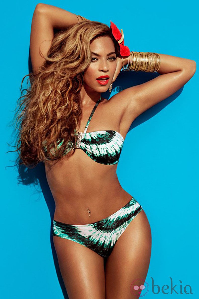 Beyoncé con un bikini de la colección 'H&M for Water' primavera/verano 2013 de H&M