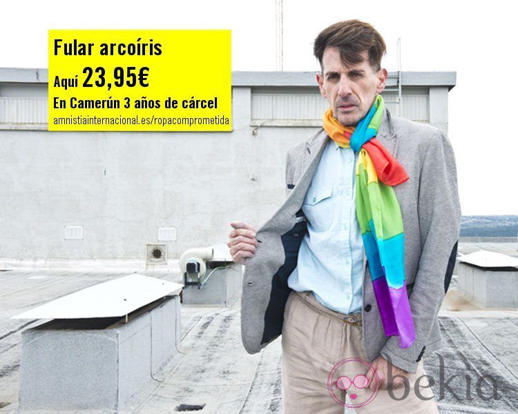 Fular arcoiris de la colección 'Ropa Comprometida' de Amnistía Internacional