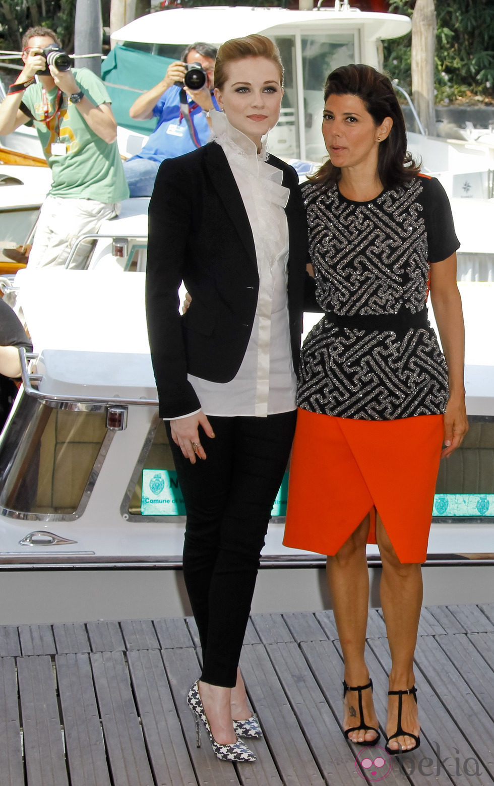 Evan Rachel Wood de Dolce & Gabbana y Marisa Tomei de Preen en el Festival de Venecia