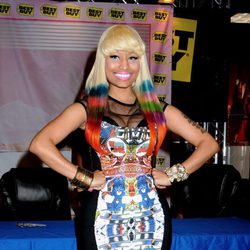Nicki Minaj, embutida y desbordante
