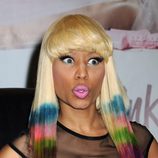 La melena multicolor de Nicki Minaj