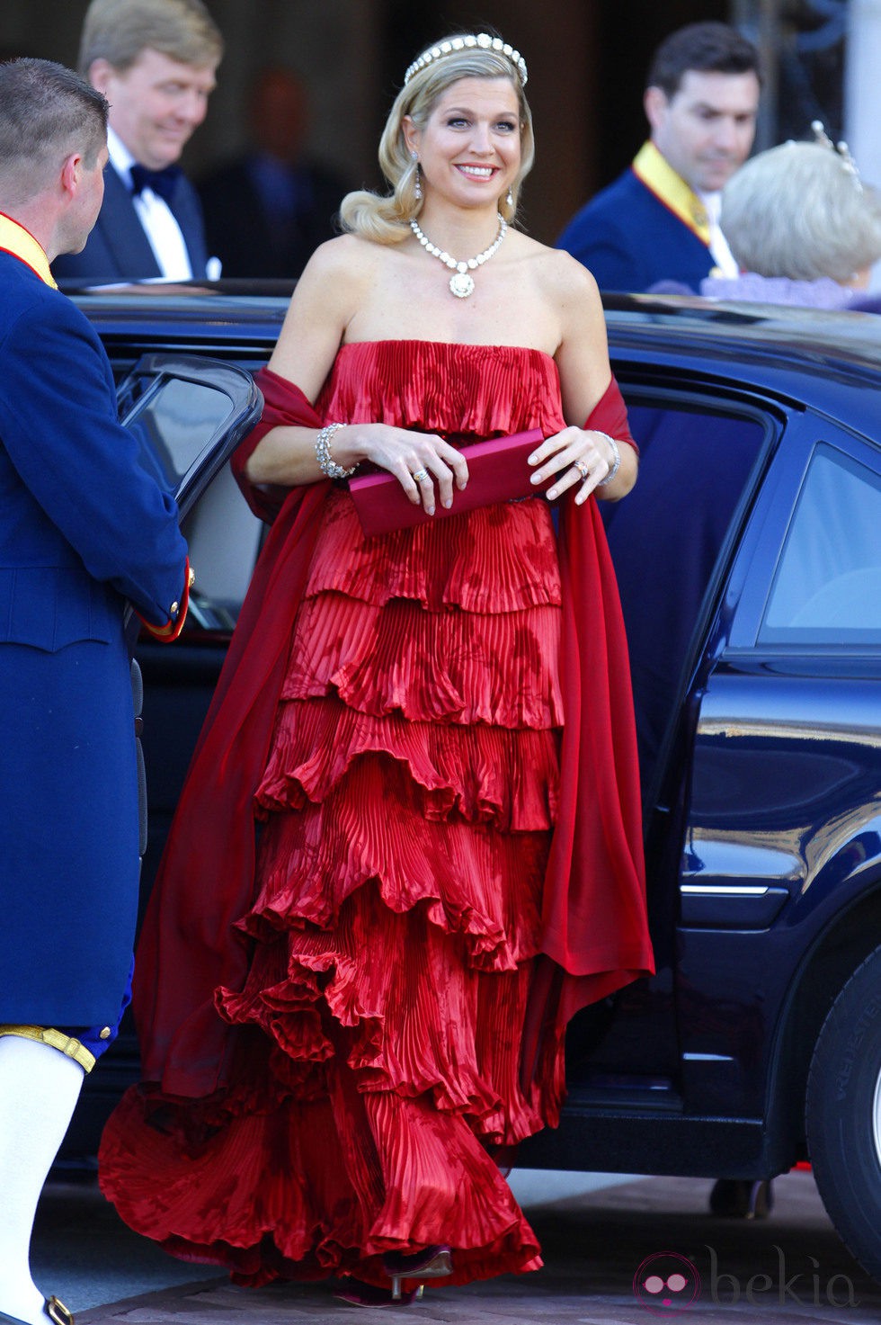 Máxima de Holanda con un vestido de Valentino en la cena previa a la abdicación de la Reina Beatriz de Holanda