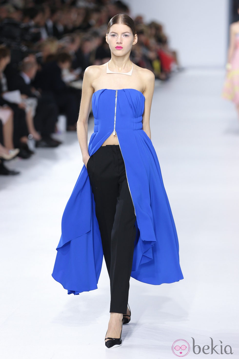 Vestido azul de la colección crucero 2014 de Dior