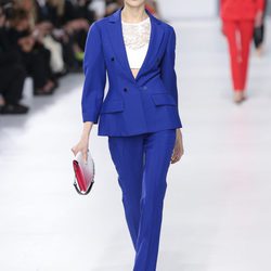 Traje de chaqueta azul de la colección crucero 2014 de Dior