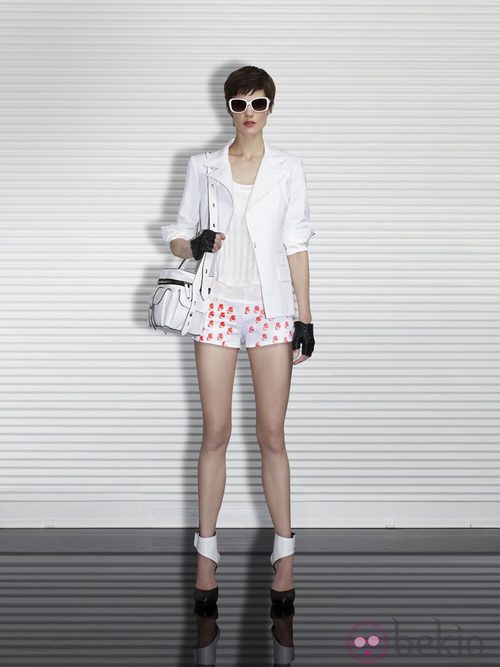 Look con bolso Kamera Bag de la colección primavera/verano 2013 de Karl Lagerfeld