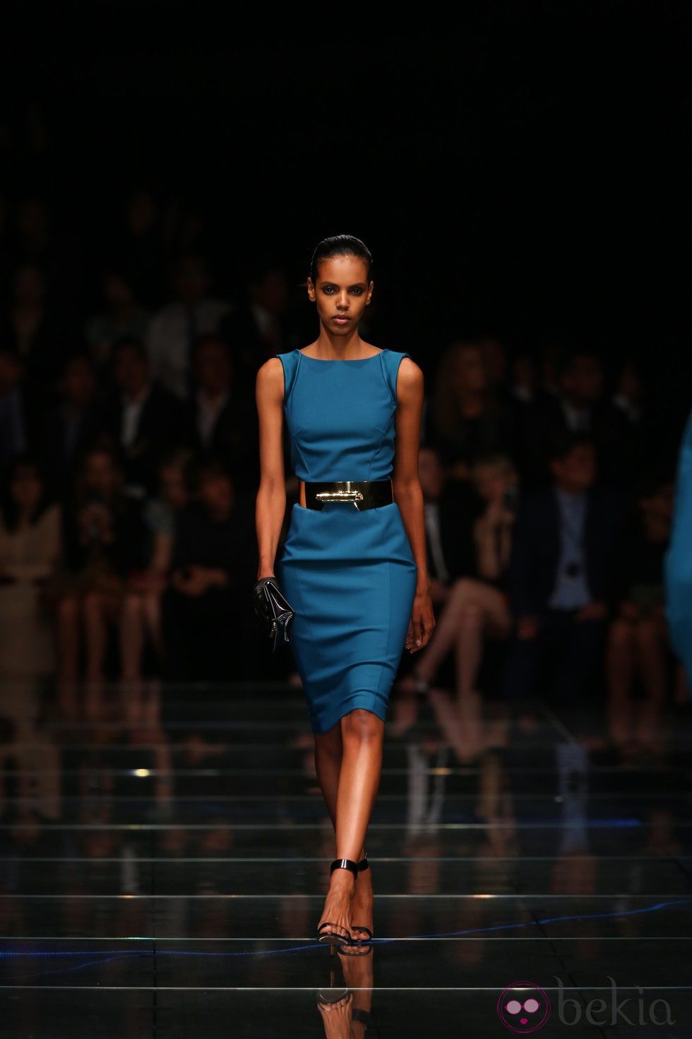 Vestido azul de la colección otoño/invierno 2013/2014 de Hugo Boss