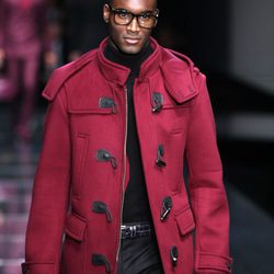 Abrigo rojo de la colección otoño/invierno 2013/2014 de Hugo Boss