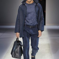 Pantalón de la colección primavera/verano 2014 de Emporio Armani en la Semana de la Moda de Milán