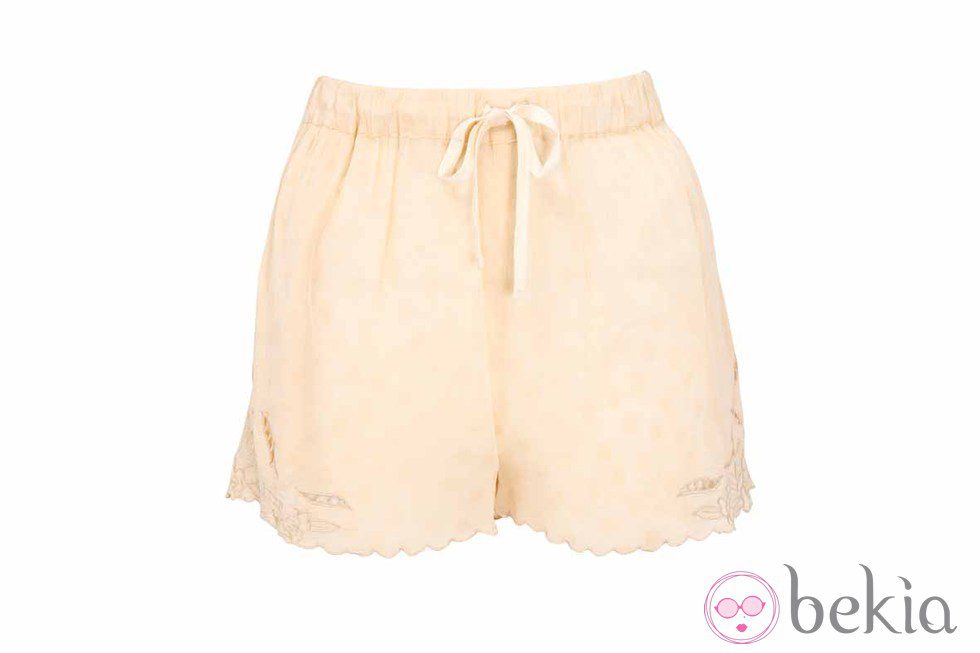 Pantalones cortos color crema de Asos para la colección Rosetti