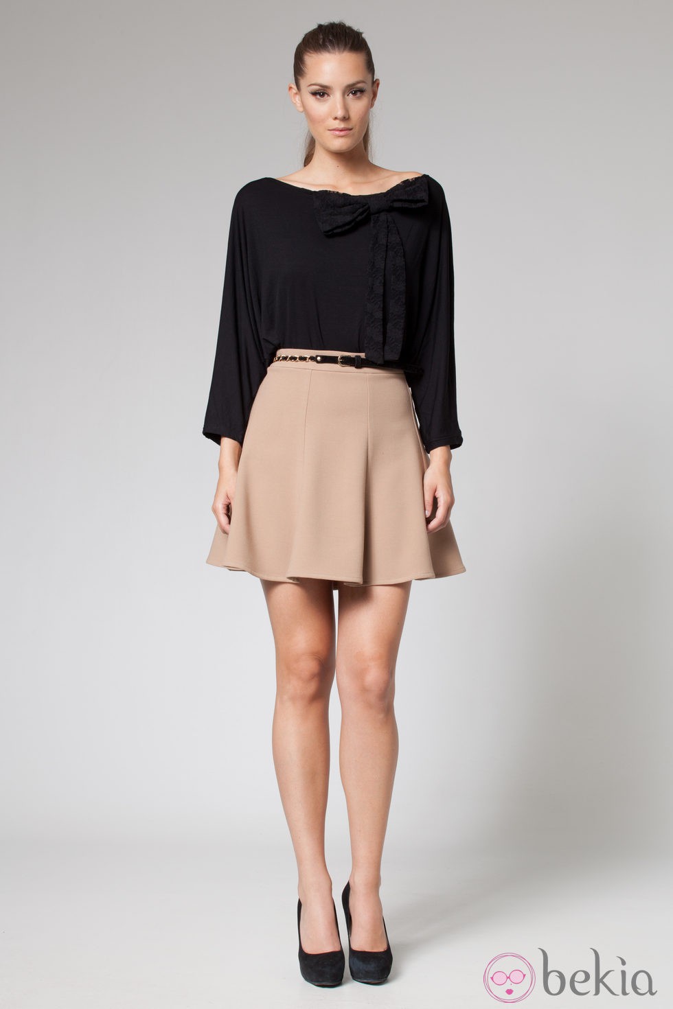 Look de falda y camiseta de la colección otoño/invierno 2013 de Poète