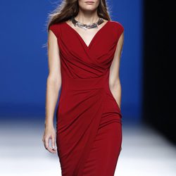 Vestido rojo de la colección primavera/verano 2014 de Roberto Torretta en Madrid Fashion Week