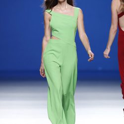 Jumpsuit verde de la colección primavera/verano 2014 de Roberto Torretta en Madrid Fashion Week