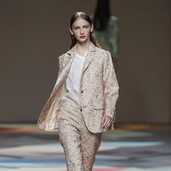 Pantalones capri de la colección primavera/verano 2014 de Ailanto en Madrid Fashion Week