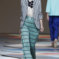 Pantalón de rayas de la colección primavera/verano 2014 de Ailanto en Madrid Fashion Week