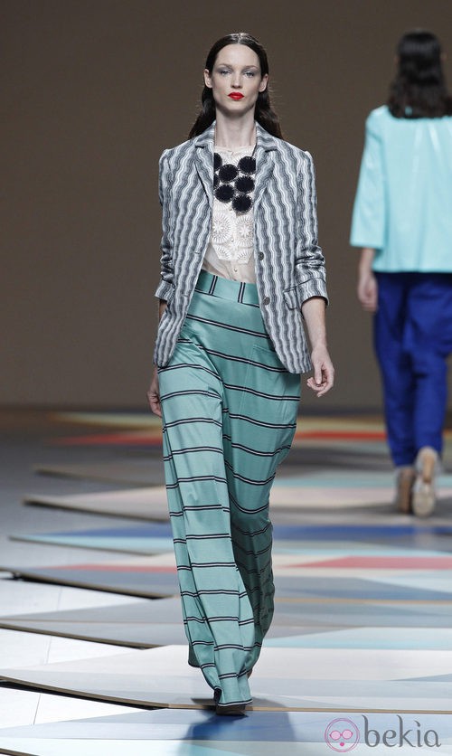 Pantalón de rayas de la colección primavera/verano 2014 de Ailanto en Madrid Fashion Week