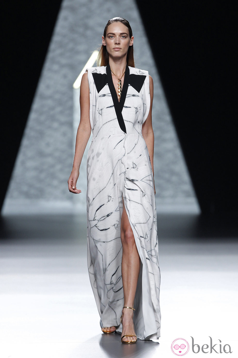 Vestido estampado de la colección primavera/verano 2014 de Ana Locking en Madrid Fashion Week