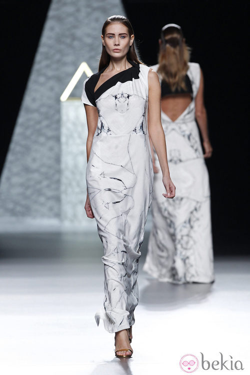 Vestido largo de la colección primavera/verano 2014 de Ana Locking en Madrid Fashion Week