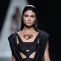 Bañador negro de la colección primavera/verano 2014 de Ana Locking en Madrid Fashion Week