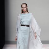 Vestido azul de la colección primavera/verano 2014 de Duyos en Madrid Fashion Week