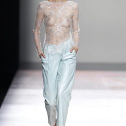 Pantalón y camisa de la colección primavera/verano 2014 de Duyos en Madrid Fashion Week
