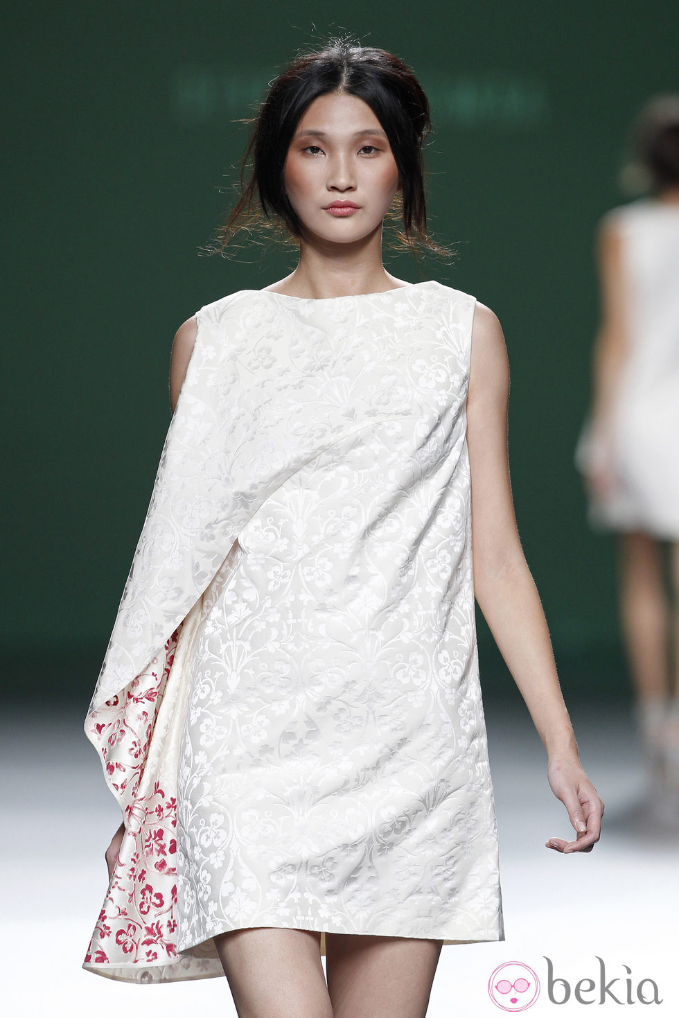 Vestido blanco de la colección primavera/verano 2014 de Devota&Lomba en Madrid Fashion Week