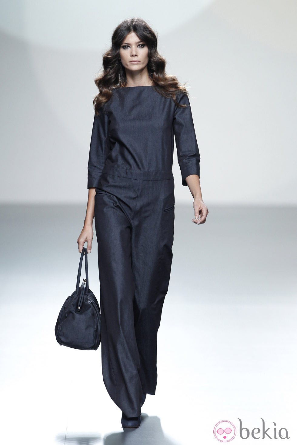 Jumspuit azul de la colección primavera/verano 2014 de Teresa Helbig en Madrid Fashion Week