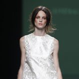 Vestido de falda plisada de la colección primavera/verano 2014 de Devota&Lomba en Madrid Fashion Week