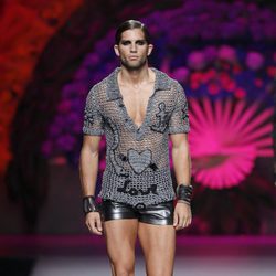 Jersey de rejilla de la colección primavera/verano 2014 de Francis Montesinos en Madrid Fashion Week
