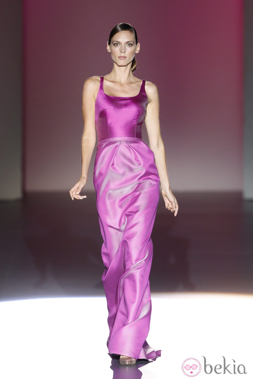 Vestido de falda de tubo de la colección primavera/verano 2014 de Hannibal Laguna en Madrid Fashion Week