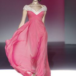 Vestido coral de la colección primavera/verano 2014 de Hannibal Laguna en Madrid Fashion Week