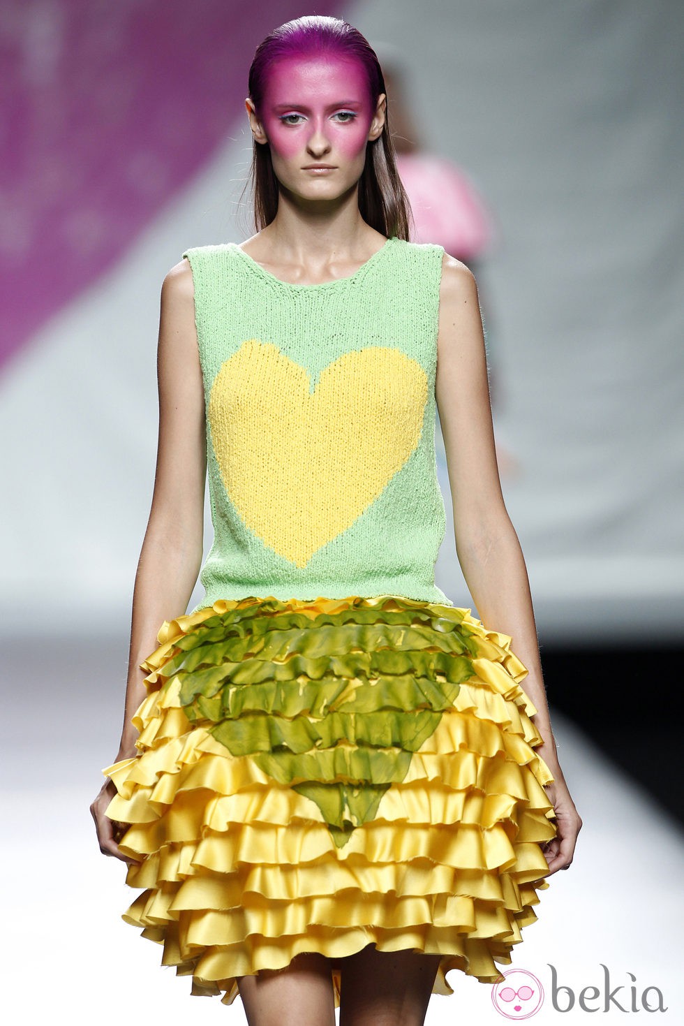 Falda de flecos de la colección primavera/verano 2014 de Ágatha Ruiz de la Prada en Madrid Fashion Week