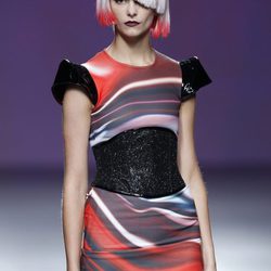Vestido estampado de la colección primavera/verano 2014 de Maya Hansen en Madrid Fashion Week