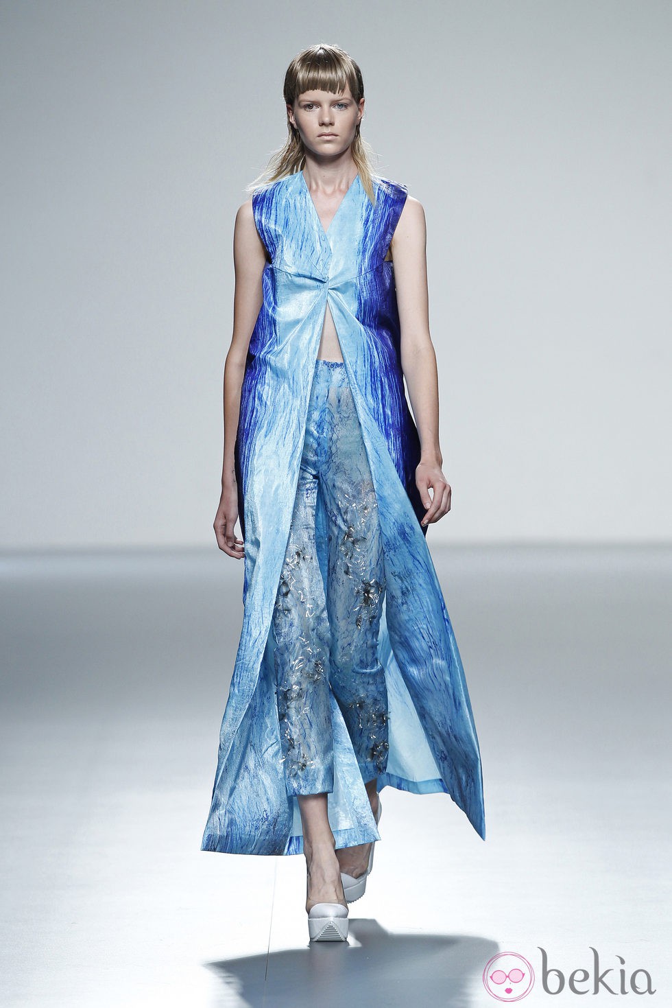 Look azul acuático de la colección primavera/verano 2014 de Martin Lamothe en Madrid Fashion Week