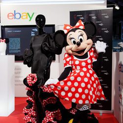 Minnie Mouse con el vestido de gitana de la colección 'Inspired by Minnie' de Vicky Martin Berrocal