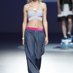 Pantalón sport de la colección primavera/verano 2014 de Heridadegato en el EGO Madrid Fashion Week