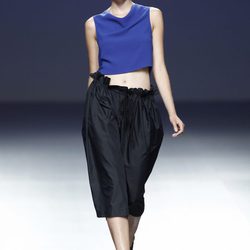 Top azul de la colección primavera/verano 2014 de Pepa Salazar en el EGO Madrid Fashion Week