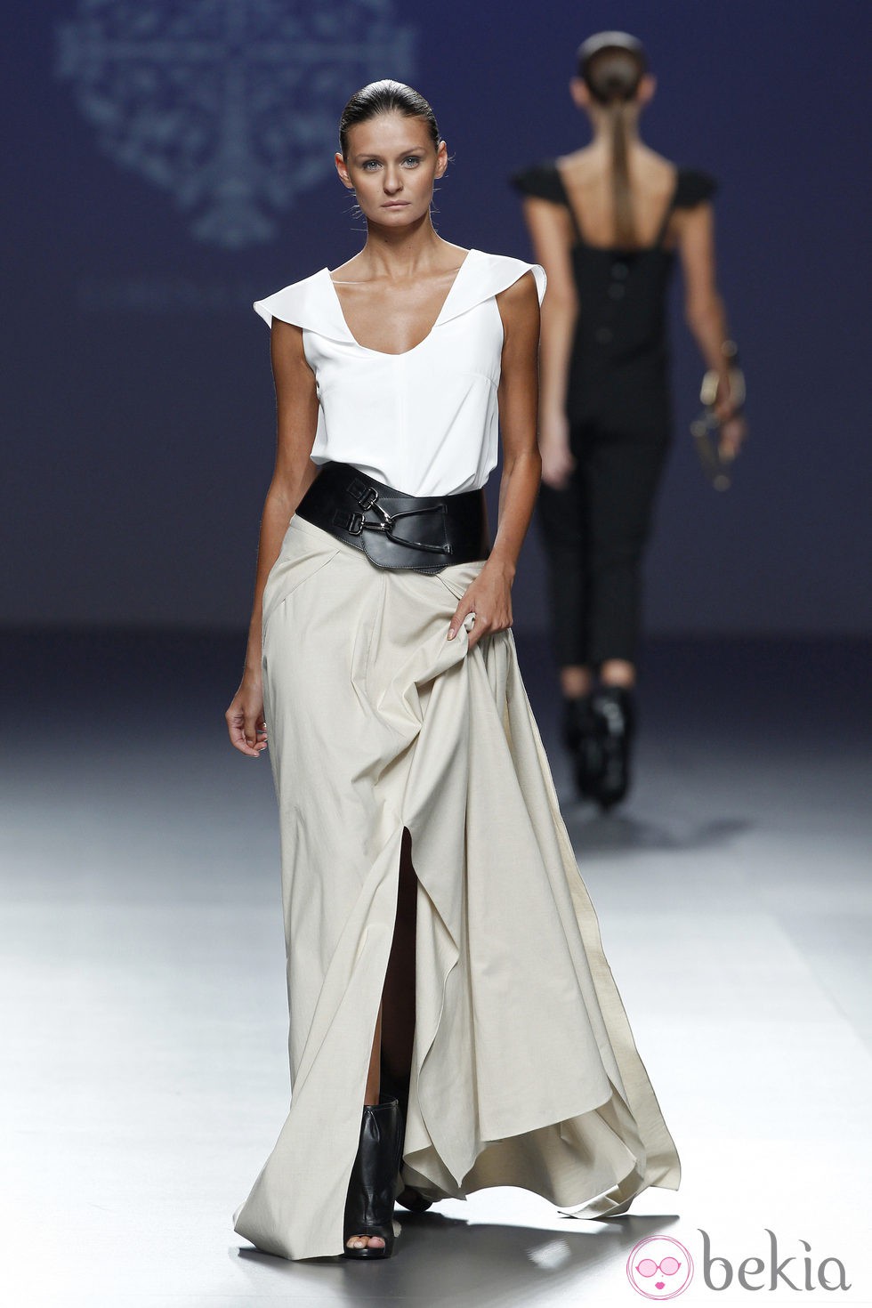 Falda larga de la colección primavera/verano 2014 de Lorena Saravia en el EGO Madrid Fashion Week