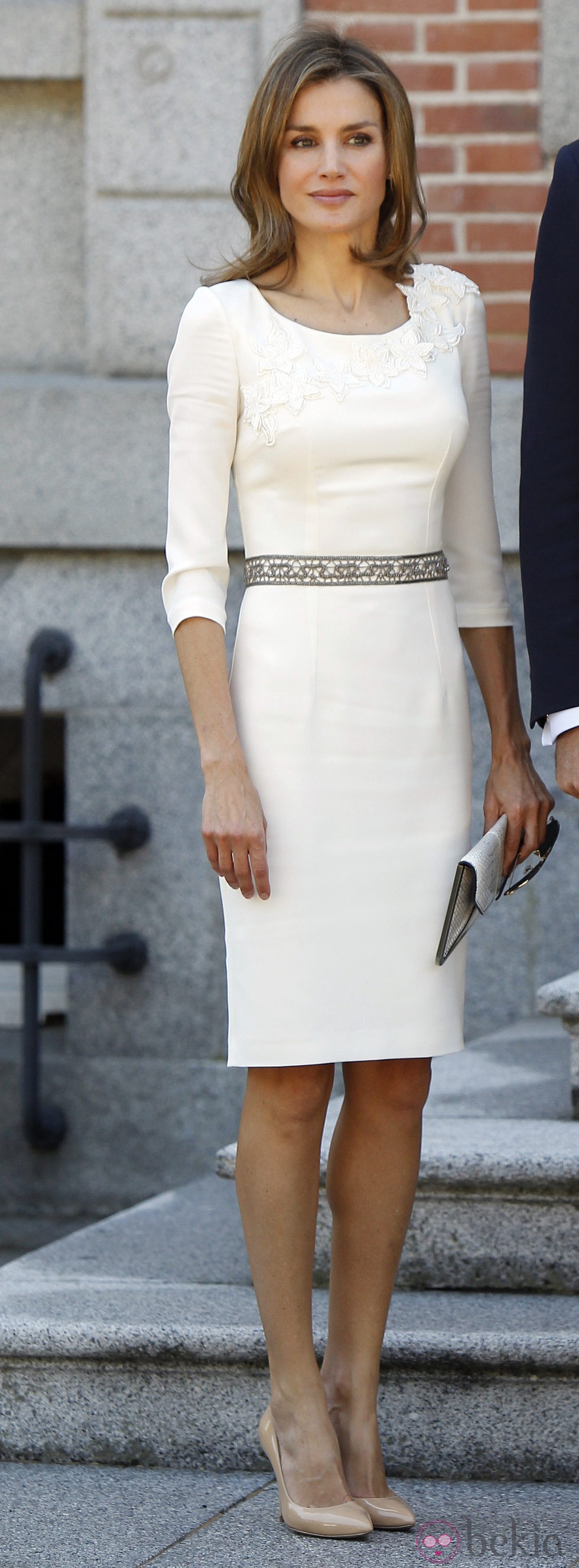 La princesa Letizia con un vestido blanco de Felipe Varela