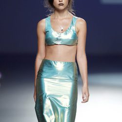 Top y falda verde con reflejos de la colección primavera/verano 2014 de Heridadegato en el EGO Madrid Fashion Week