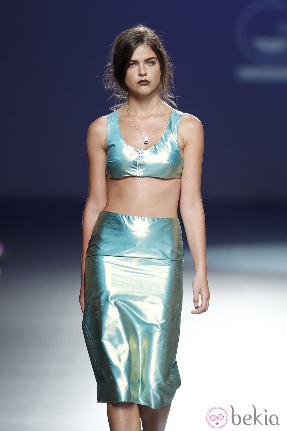 Top y falda verde con reflejos de la colección primavera/verano 2014 de Heridadegato en el EGO Madrid Fashion Week