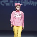 Pantalón amarillo y camisa de la colección primavera/verano 2014 de Victor von Schawarz en el EGO Madrid Fashion Week