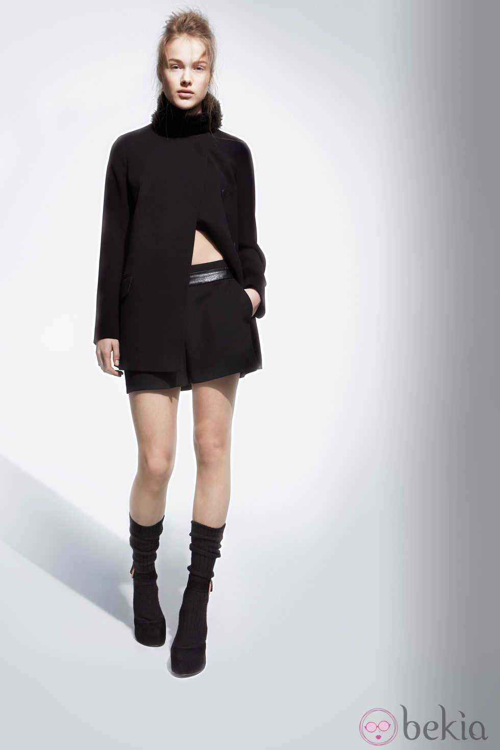Falda negra de la colección otoño/invierno 2013/2014 de Adolfo Domínguez