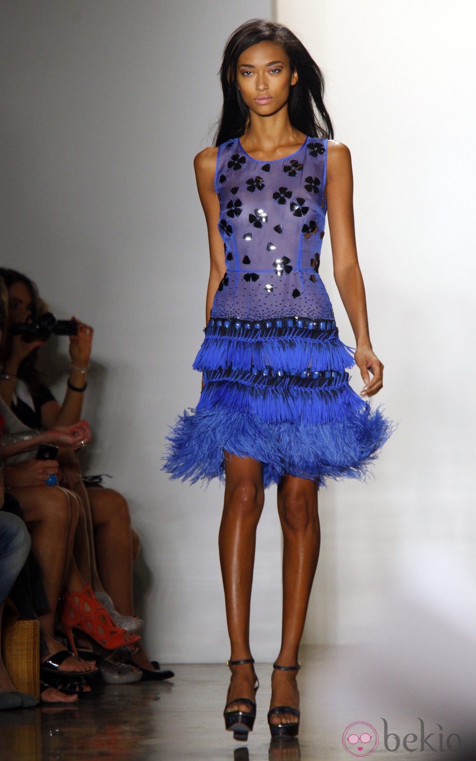 Vestido semitransparente con flecos de Peter Som, colección primavera de 2012
