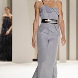 Vestido con escote asimétrico de Carolina Herrera, colección primavera 2012