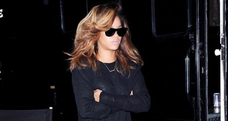 Rihanna con chándal de cuero