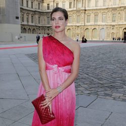 Carlota Casiraghi con un vestido rojo de Giambattista Valli